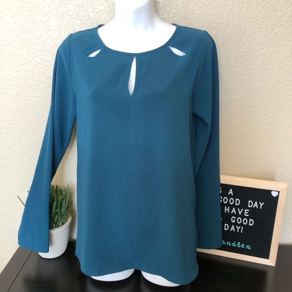 Anthropologie Everly Brand Small Long sleeve shirt
